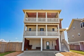 Exterior - Endless Summer: 1-Min Walk Beach, Pool, Hot Tub (Kitty Hawk)
