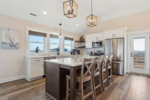 Fridge, microwave, oven, stovetop - 4052 - Endless Summer * 1 Min Walk to Beach (Kitty Hawk)