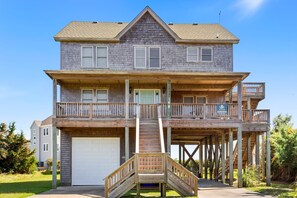 Exterior - 4 br, light house/ocean views! (Buxton)