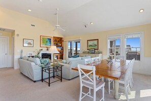 Interior - 4 br, light house/ocean views! (Buxton)