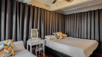 2 bedrooms, desk, iron/ironing board, WiFi