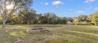 Lakeview Poolside Retreat: Gated 3-Acre Paradise, Perfect for Events & Escaping!