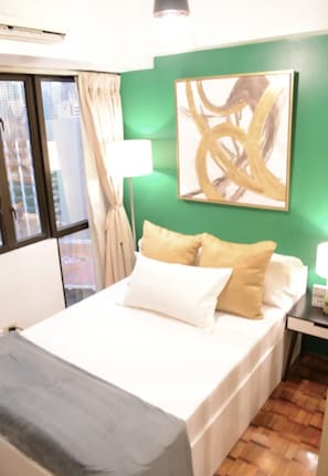 1 soverom, skrivebord, strykejern/-brett og wi-fi (inkludert)