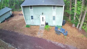 Exterior - Enjoy the beach & the woods while you relax & unwind at Wandering Woods Bungalow (Montross)
