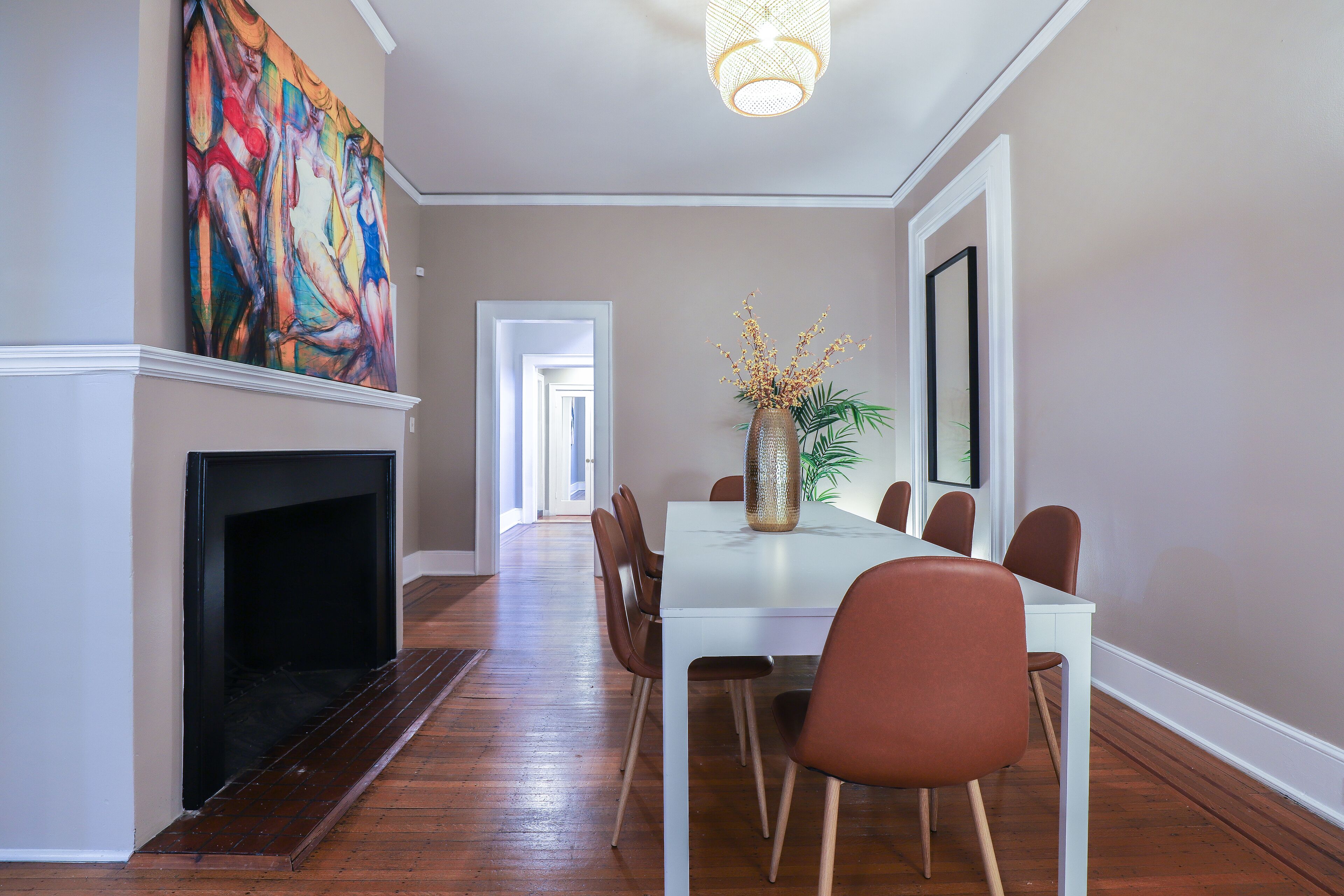 The Montrose Standard! Luxury Home, Near All 3BR+1