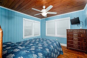 7 bedrooms, iron/ironing board, free WiFi, bed sheets