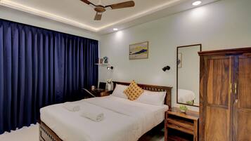 2 bedrooms, iron/ironing board, free WiFi, bed sheets