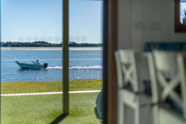 Interior - Peninsula Court 5, Watch the dolphins frolic (NSW)