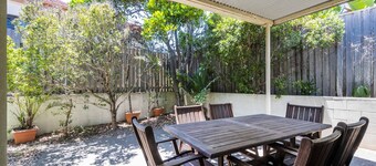 11 OCEANIA COURT, 400m from beautiful Pippi Beach- Pet Friendly