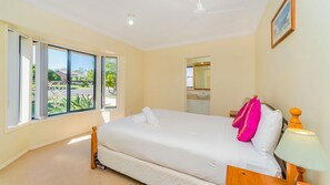 Room - Oceania Cottage- Stone Real Estate Yamba (Yamba)