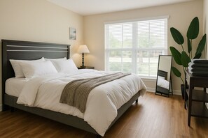 2 habitaciones, tabla de planchar con plancha, wifi y ropa de cama