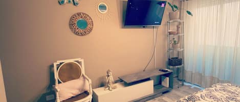 1 chambre, fer et planche Ă repasser, Wi-Fi, draps fournis