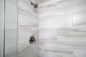 Shower, hair dryer, towels - Gorgeous bay views from this ground floor Siesta Key Condo - GBB 1360 (Siesta Key)