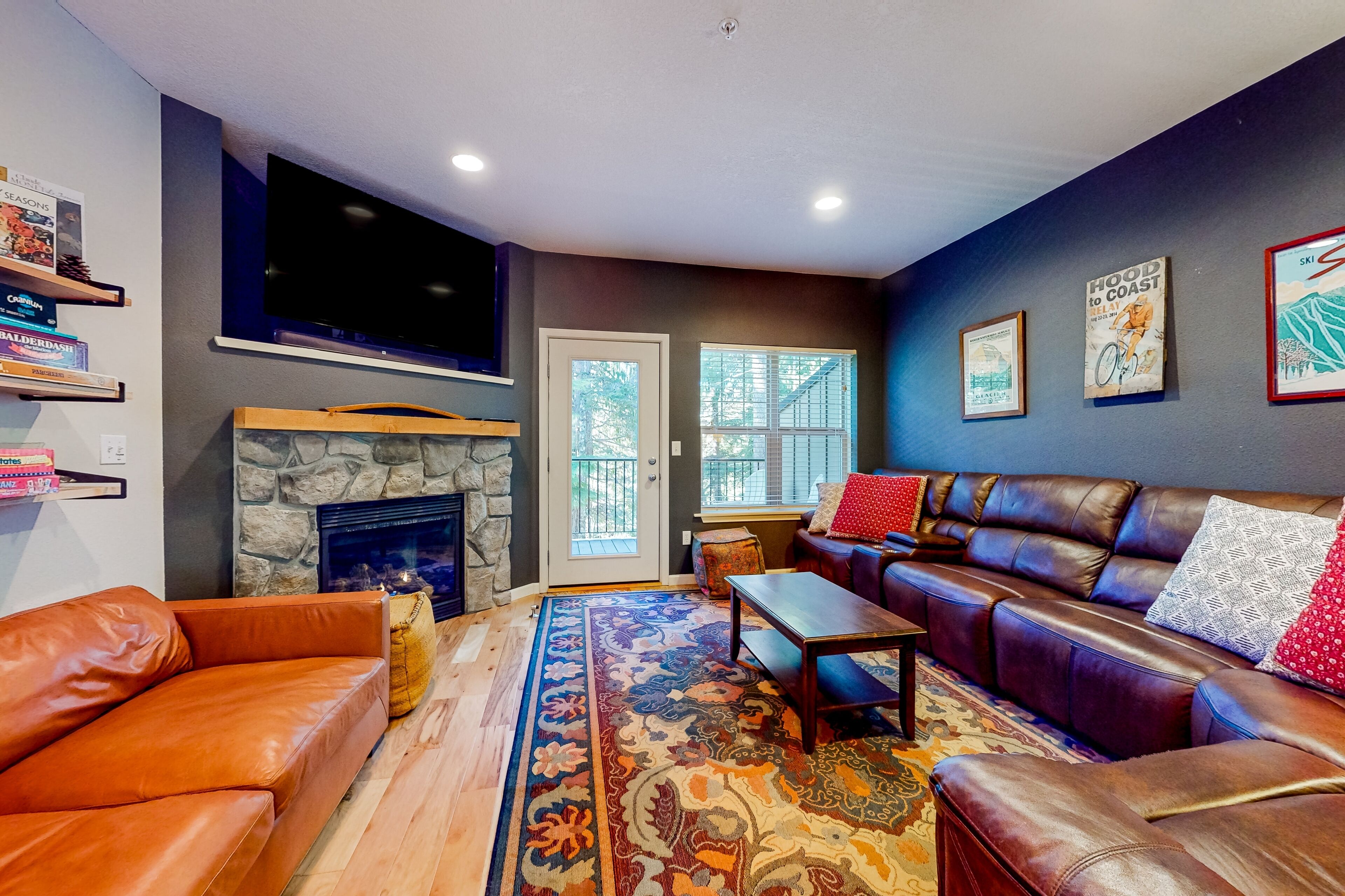 Three-story townhome in the heart of town with heated pool, 2 hot tubs & sauna