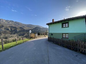 Property grounds - Casa El Marizal 1 Arriondas (Montealea)
