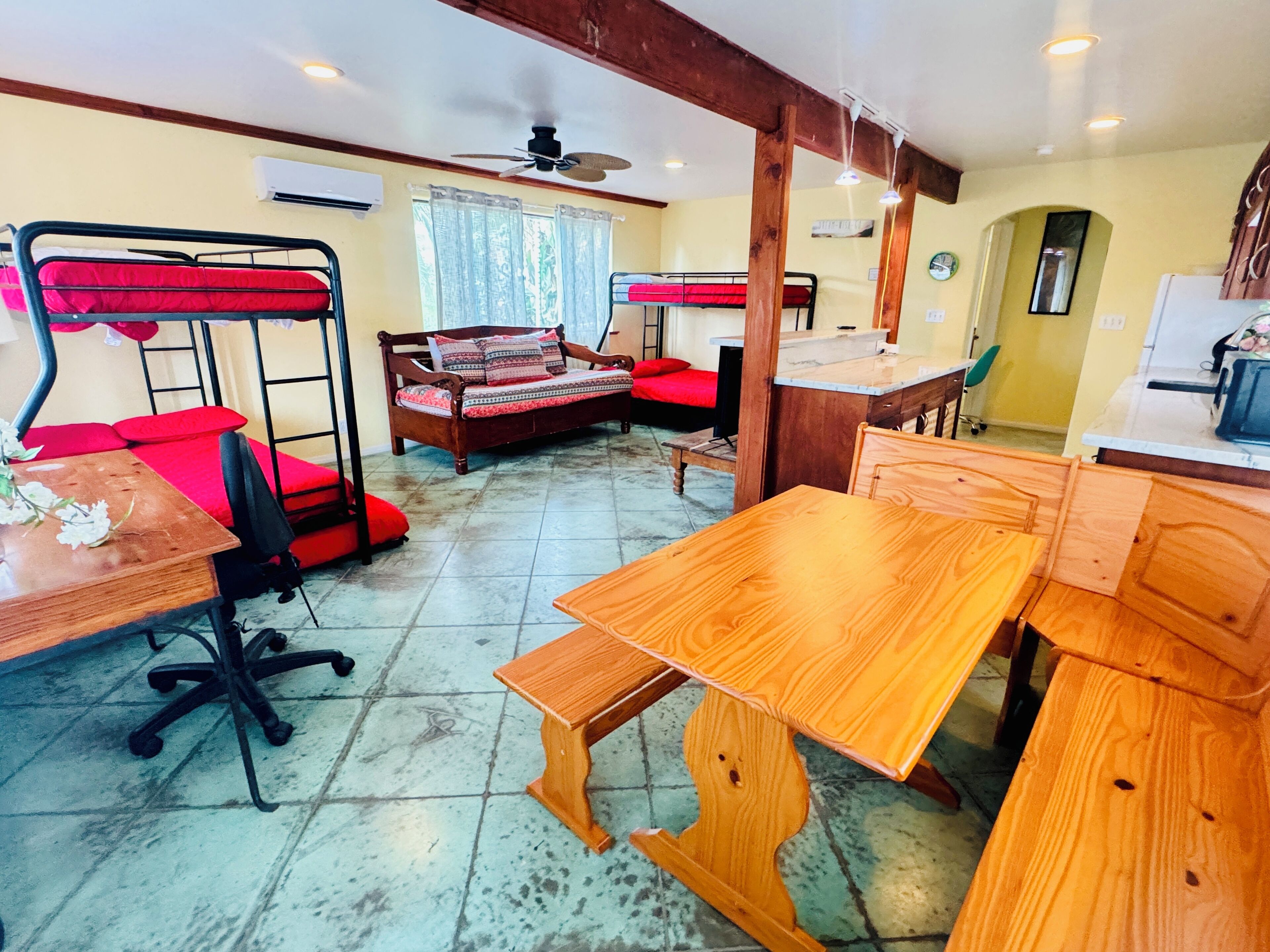 Magic Sand beach Cozy 2-bedroom Ohana in beautiful Kailua-Kona with AC, WiFi - Photo 16