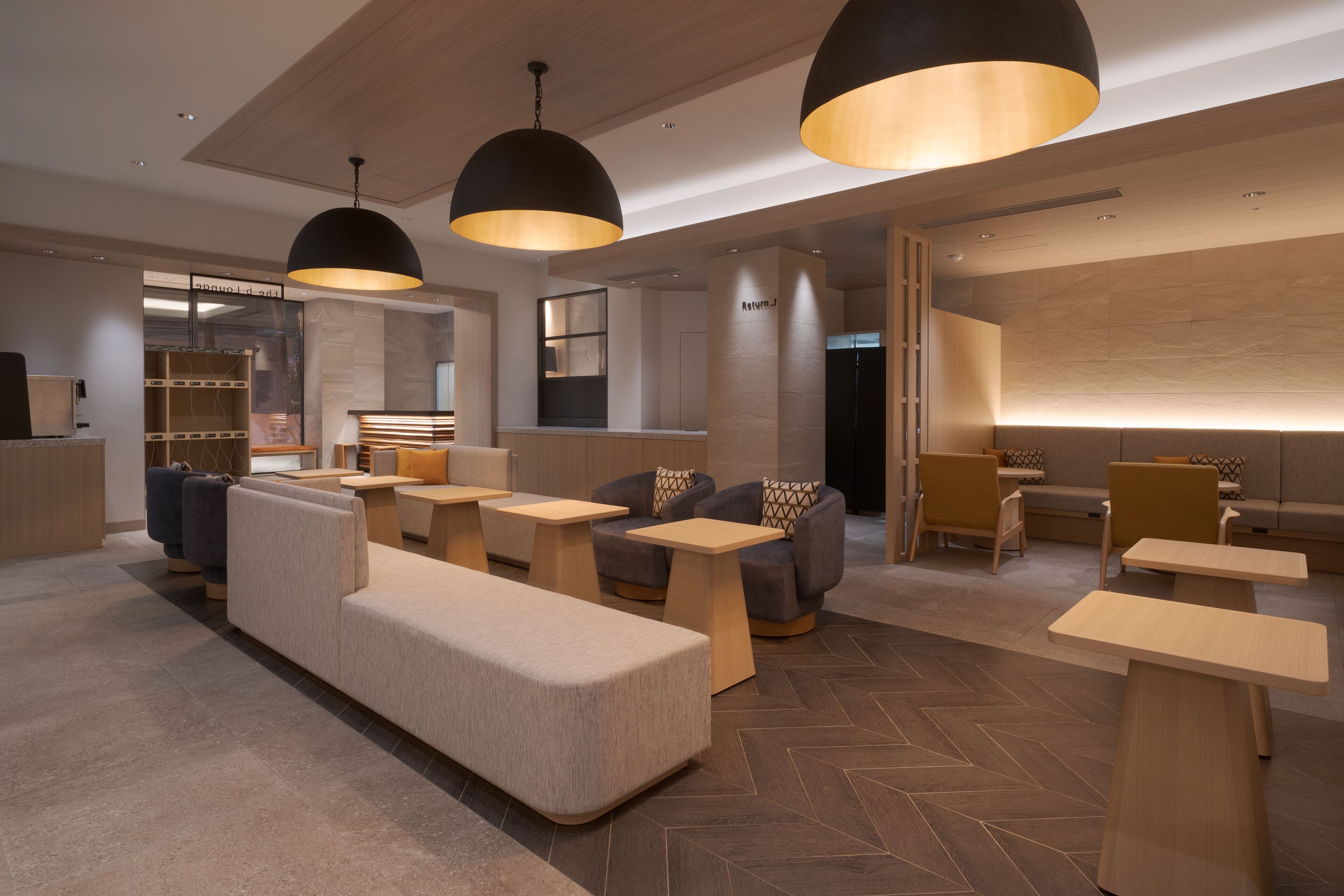 Lobby lounge