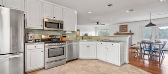 Secluded Hill Country Retreat | Family & Pet-Friendly