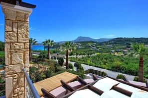 Property grounds - Villa Kostantina - Kalívai ,Crete (Kalivai)