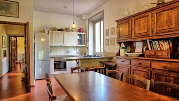 Fridge, microwave, dishwasher, toaster