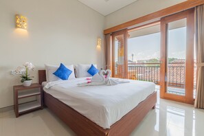 Deluxe Room | Bed sheets - Candra Loka Studio & Apartment by The Loka (Denpasar)