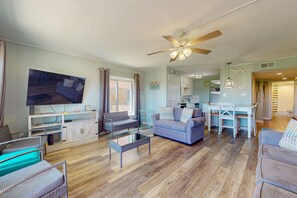 TV - Walk to Sandfest, Shared Pools, Boardwalk to the Beach (Port Aransas)