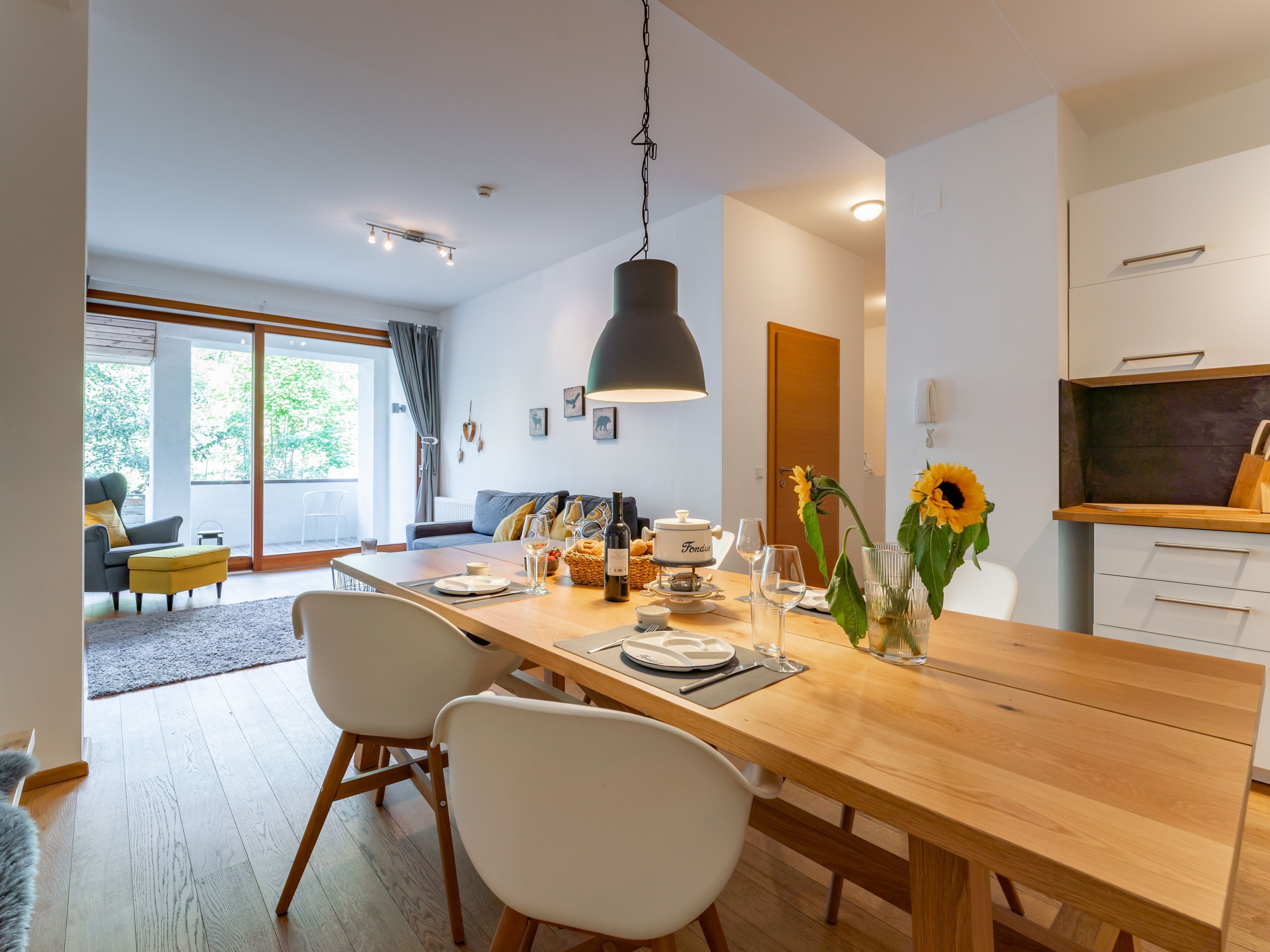 Schöne Helle Und Geräumige Wohnung Mit Sauna - Hinterthal