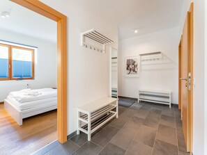 2 bedrooms, internet
