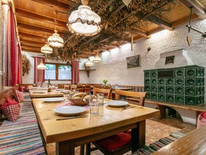 Dining - Farmhouse for large groups in a secluded location (Wörgl)