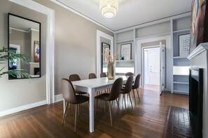 Dining - The Montrose Standard! Luxury Home, Near All 2BR+2 (Houston)