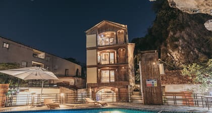 Bamboo Hill Villa