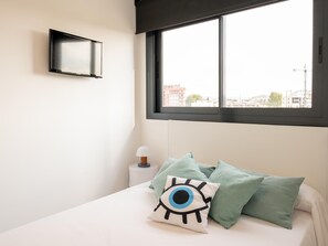 1 bedroom, internet, bed sheets