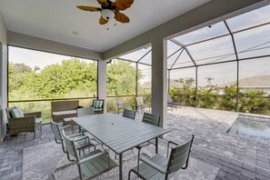 Outdoor dining - Englewood Escape Near Beaches w/ Private Lanai! (Englewood)