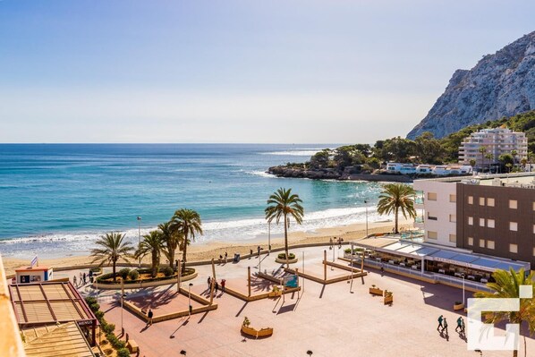 Beach nearby - Zafiro 27B - Grupo Turis - Calpe, Costa Blanca (Calpe)