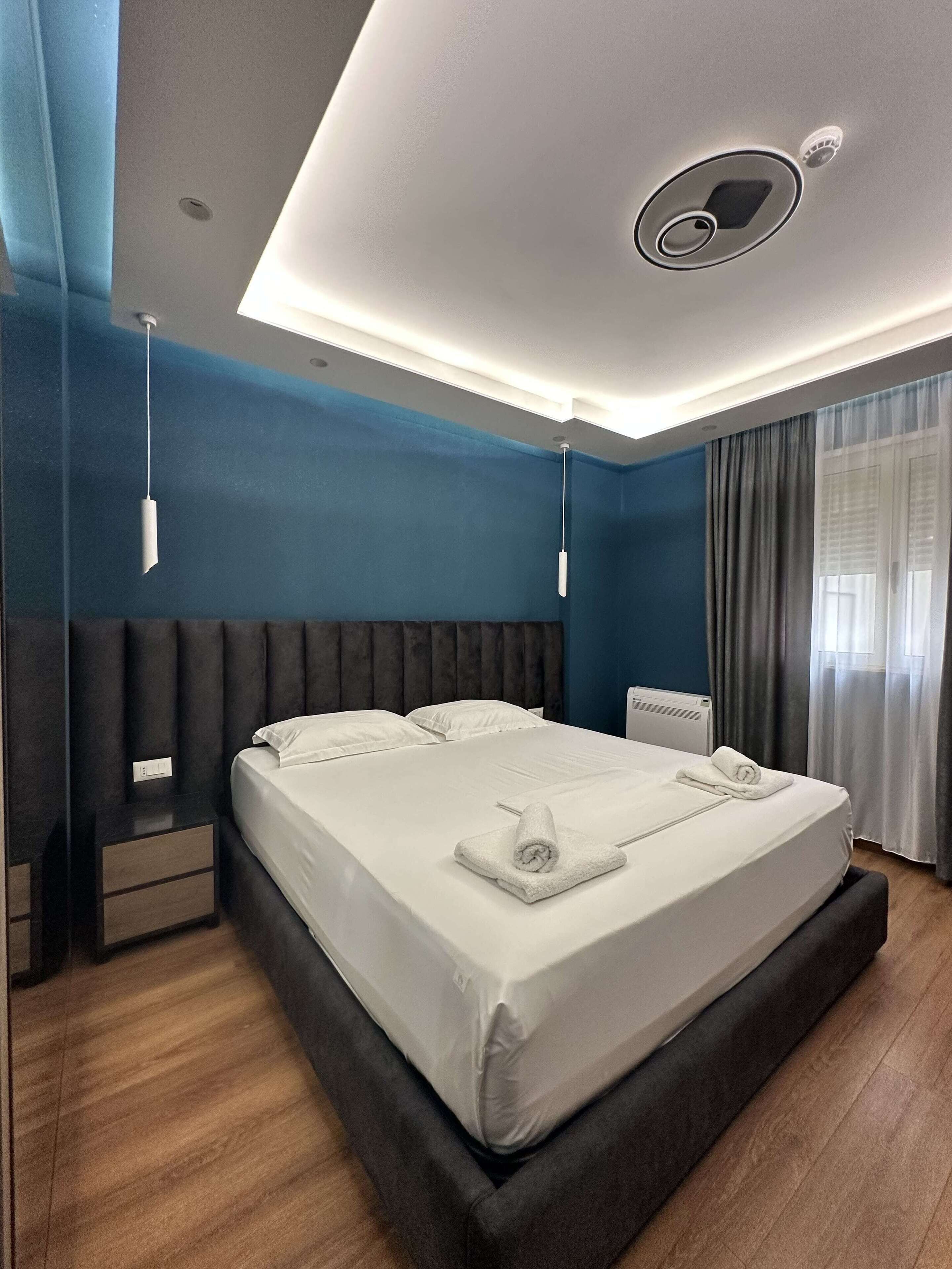 Deluxe Double Room | Soundproofing, iron/ironing board, free WiFi, bed sheets