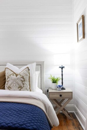 6 habitaciones, tabla de planchar con plancha, wifi y ropa de cama 