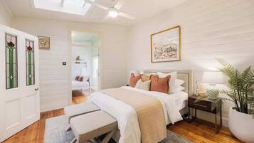 6 camere, ferro/asse da stiro, Wi-Fi, lenzuola