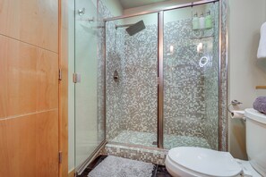 Unclassified image, 5 of 22, button - Mammoth Lakes Condo w/ Fireplace: Near Skiing! (Mammoth Lakes)
