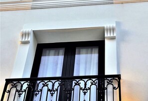 Deluxe Double Room | Balcony