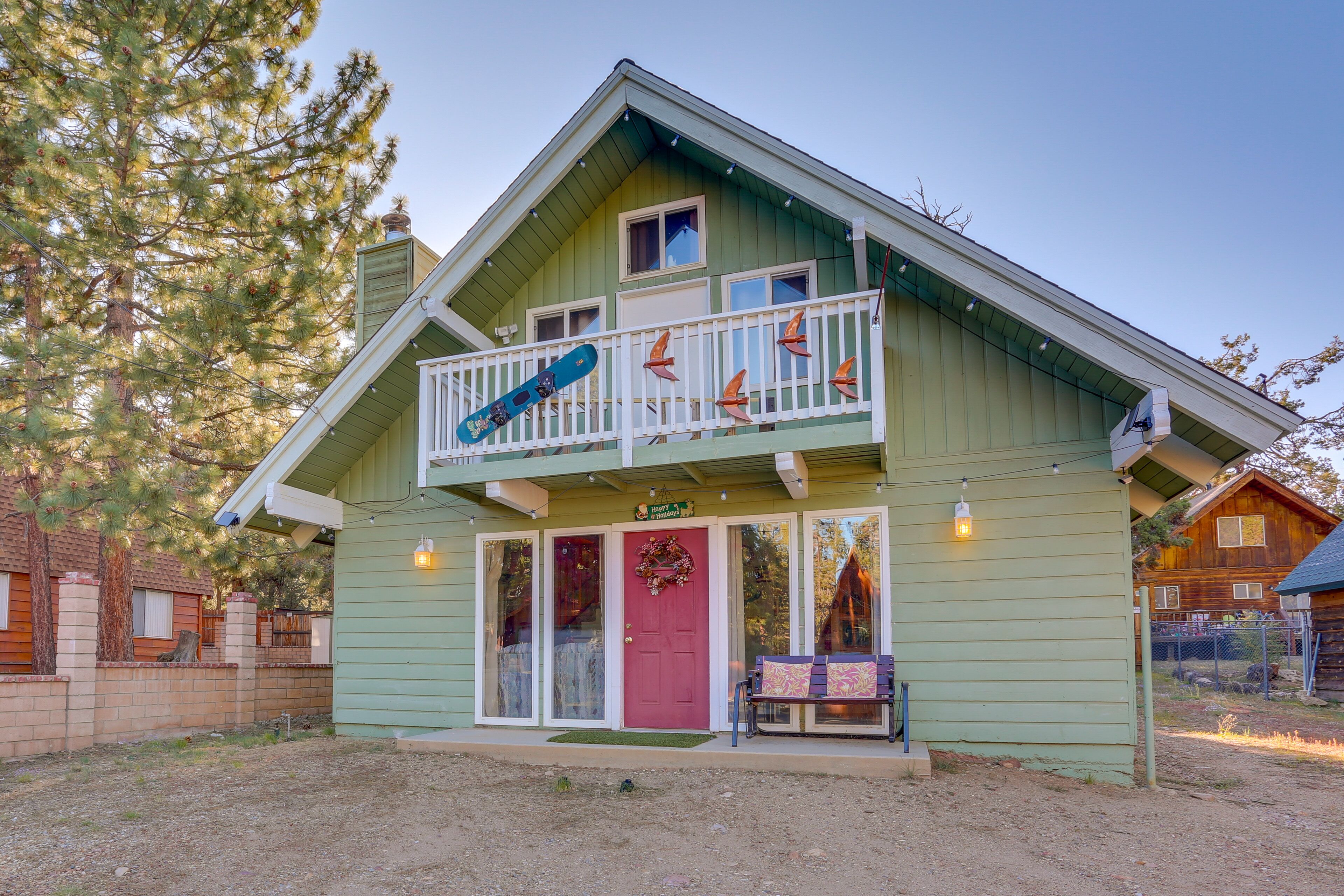 Sugarloaf Cabin: Walk to Shops + Restaurants!