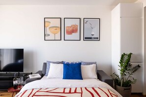 Strykjärn/strykbräda, wi-fi och sängkläder