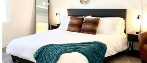 3 bedrooms, travel cot, WiFi