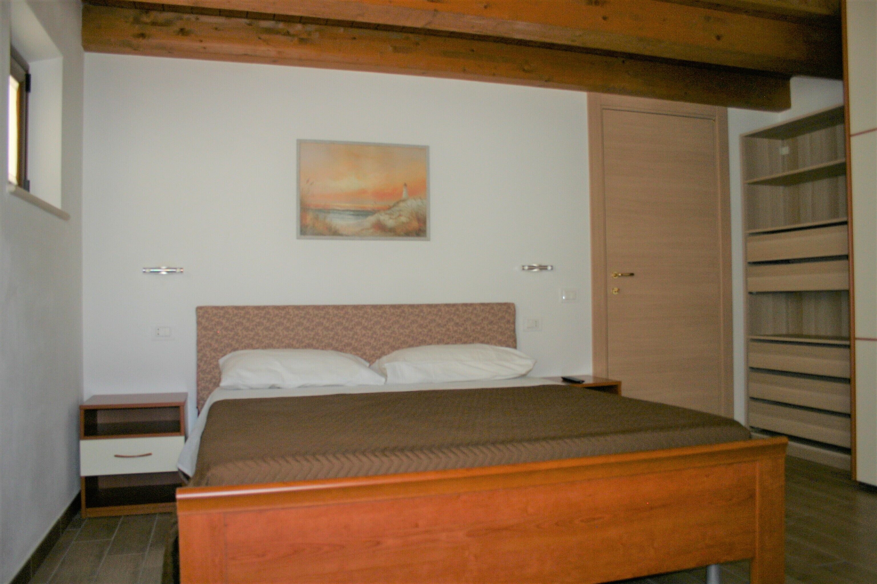 1 camera, ferro/asse da stiro, Wi-Fi, lenzuola