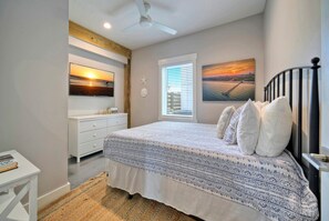 4 bedrooms, iron/ironing board, free WiFi, bed sheets