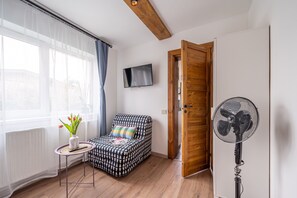 TV - Two bedroom apartment great for family, with playground and free parking in yard (Riga)