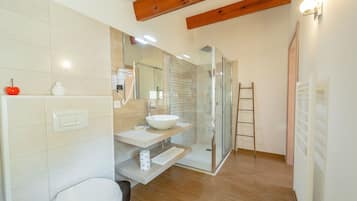 Comfort Double Room | Bathroom