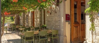AUBERGE U n'Antru Versu