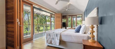 5 bedrooms, iron/ironing board, free WiFi, bed sheets