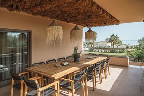 Outdoor dining - Villa Agali Free* heated pool & 70m to Sea! (Chania)