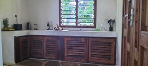 House, 1 Bedroom, Smoking, Terrace | Private kitchen - Cove House House 60 m2 Creekside Indian Ocean (Shimoni)